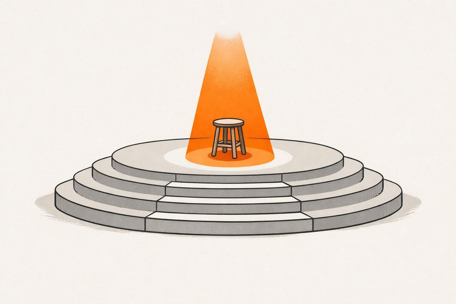 Illustration: ein leerer Holzhocker auf einer runden Bühne mit Stufen, angestrahlt von einem orangefarbenen Scheinwerferkegel