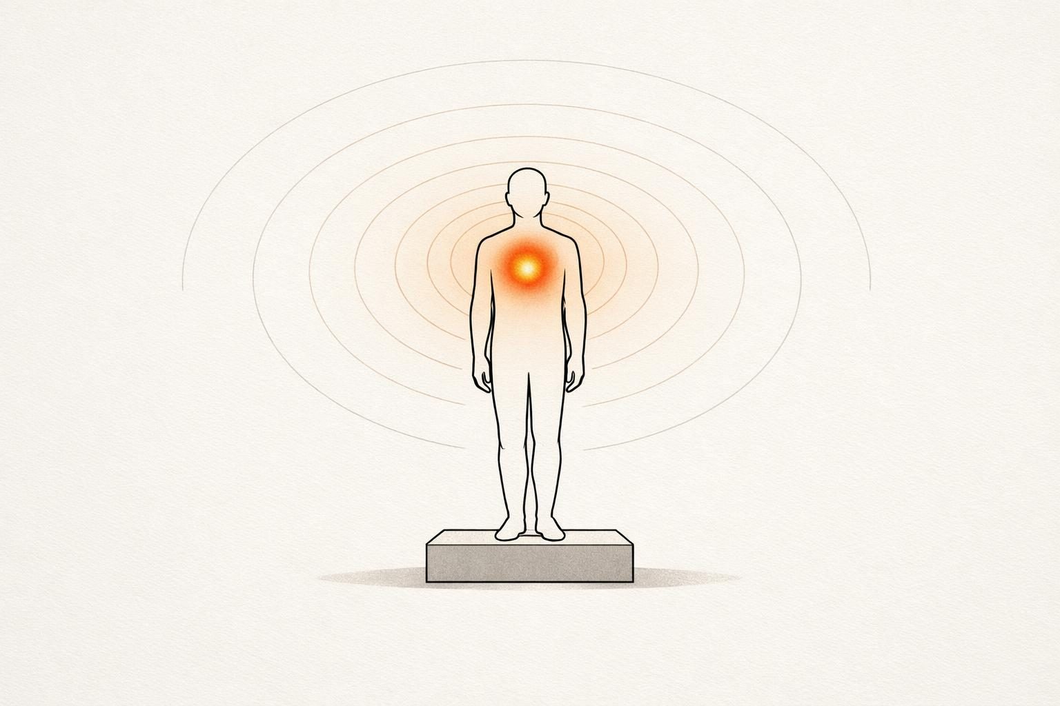 Gezeichnete Figur ohne Gesicht steht auf einem schlichten Sockel, aus ihrer Brust leuchtet ein orangefarbener Kern, von dem ringförmige Linien nach außen strahlen: ein Sinnbild für Personal Branding, bei dem Wirkung von innen nach außen entsteht.